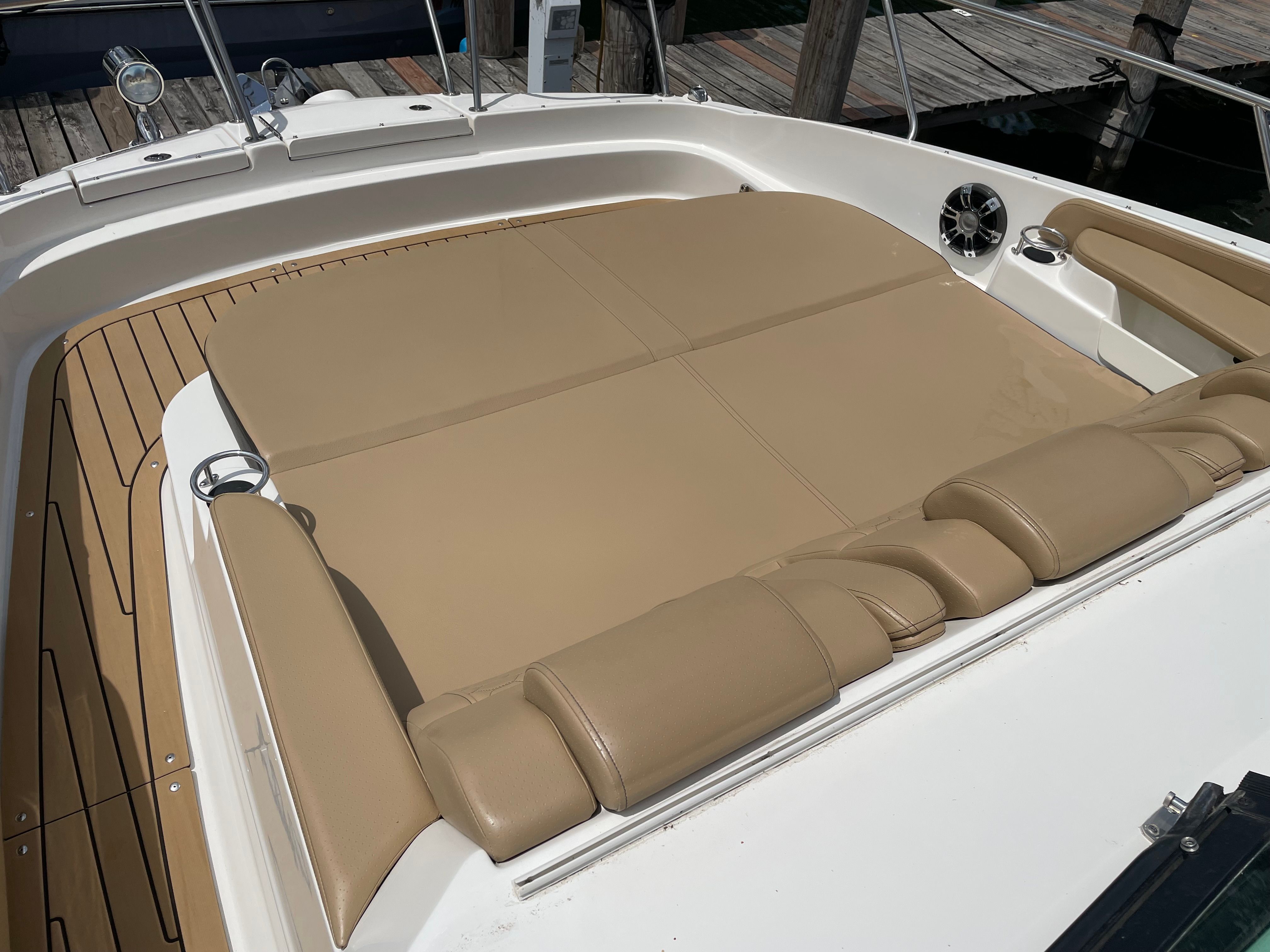 2020 Sea Ray Sundancer 320 - 15