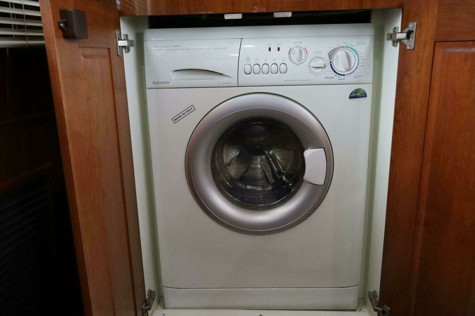 2006 Bluewater 5200 - Image 62