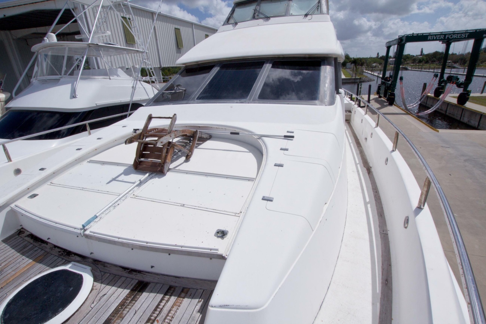 1998 Lazzara Yachts 76 Skylounge Grand Salon - Image 78