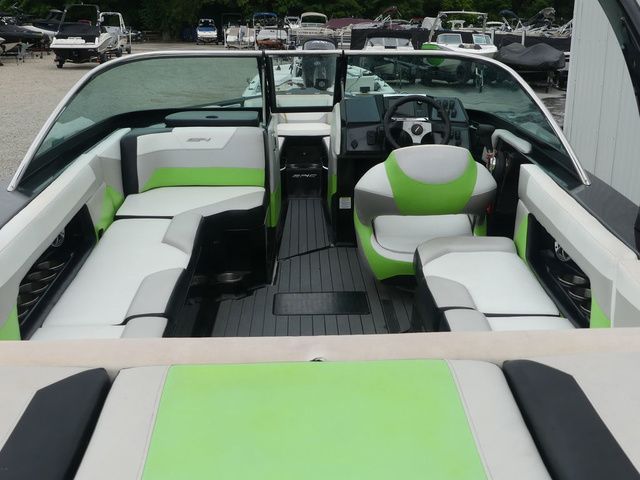 2016 Epic 23V - 21