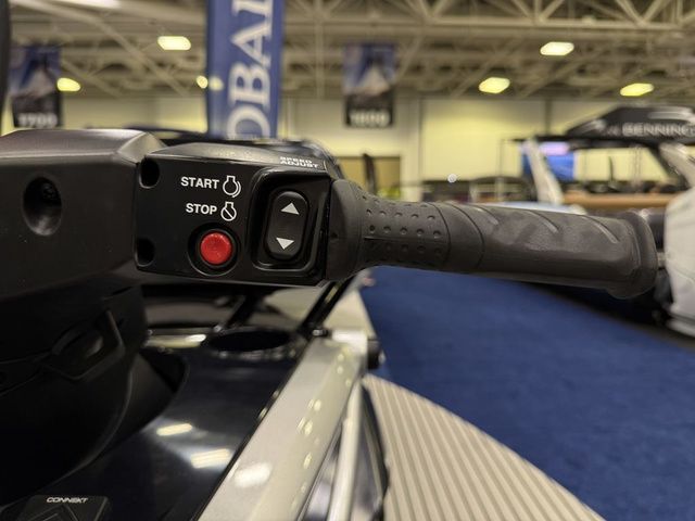 2026 Yamaha WaveRunner Crosswave® - 18