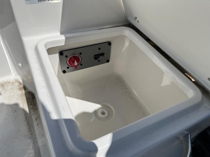 2025 Parker 18SE Center Console - 21