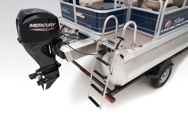 2025 Sun Tracker Bass Buggy 18 DLX - 63