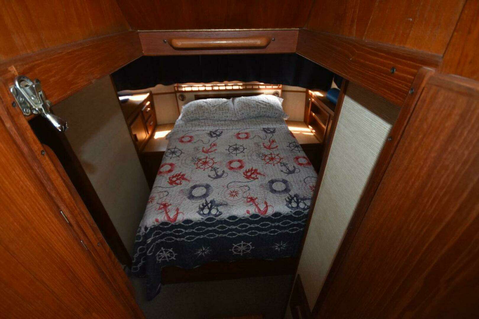1985 Marinette 39 Double Cabin - Image 63