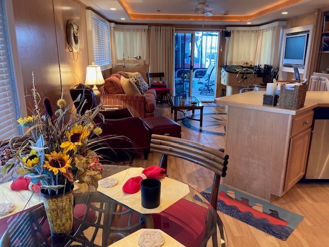 2006 Sailabration Houseboat - 13