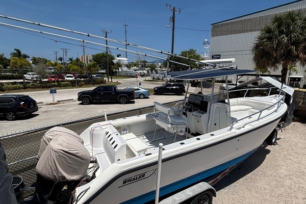 2001 Boston Whaler 26 Outrage