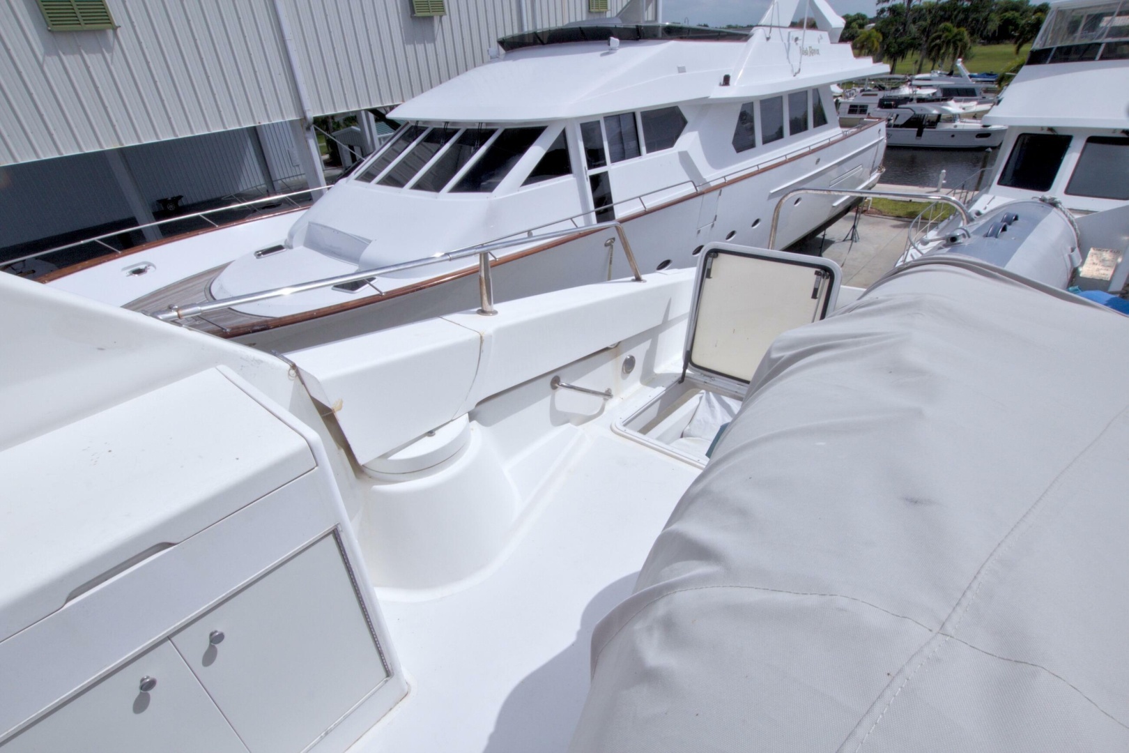 1998 Lazzara Yachts 76 Skylounge Grand Salon - Image 63
