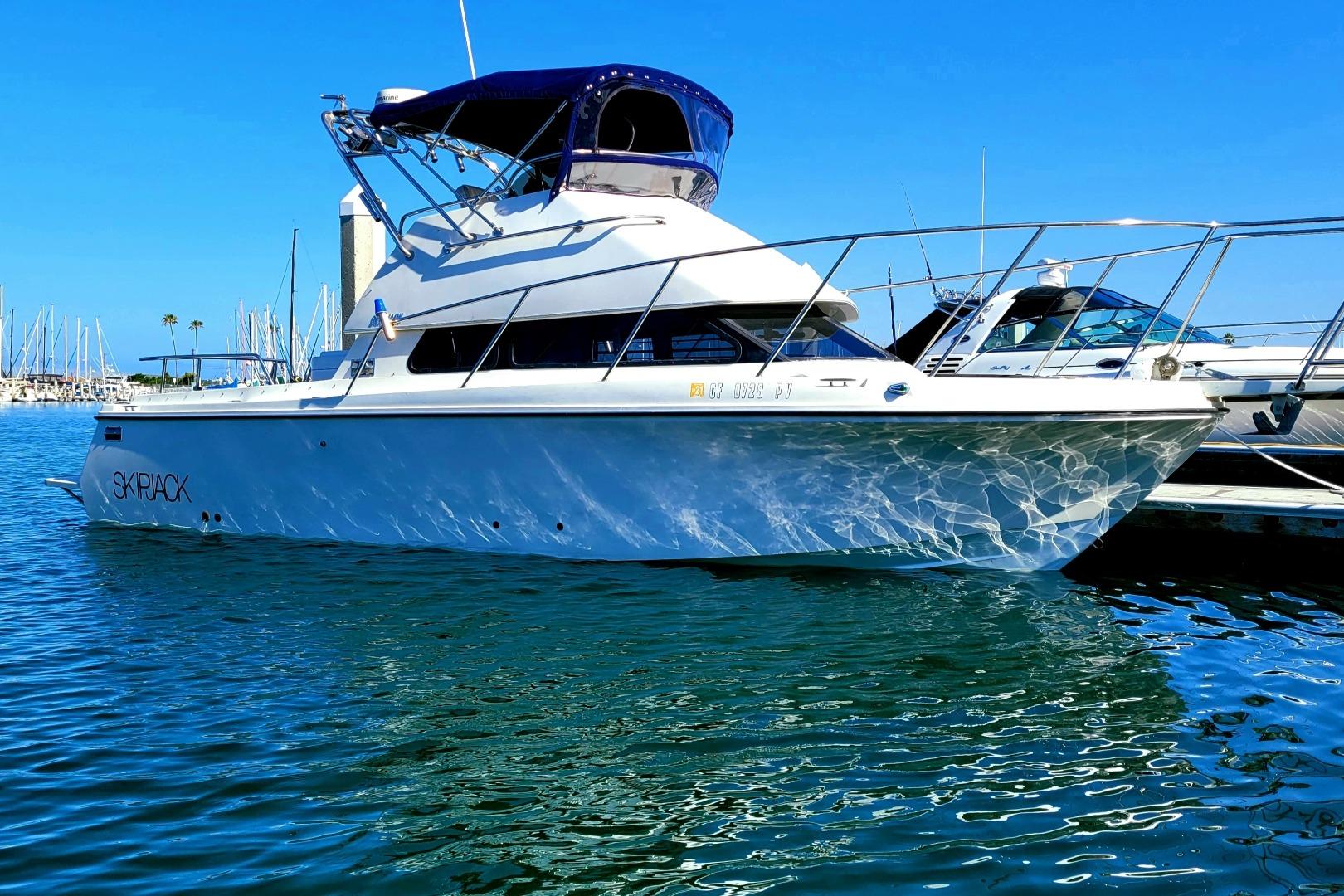 2001 Skipjack 262 Flybridge