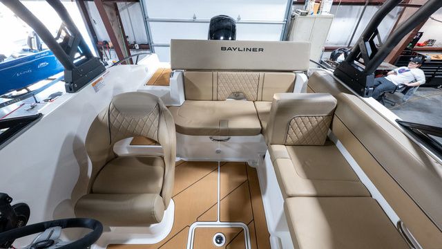 2025 Bayliner D20 - 8