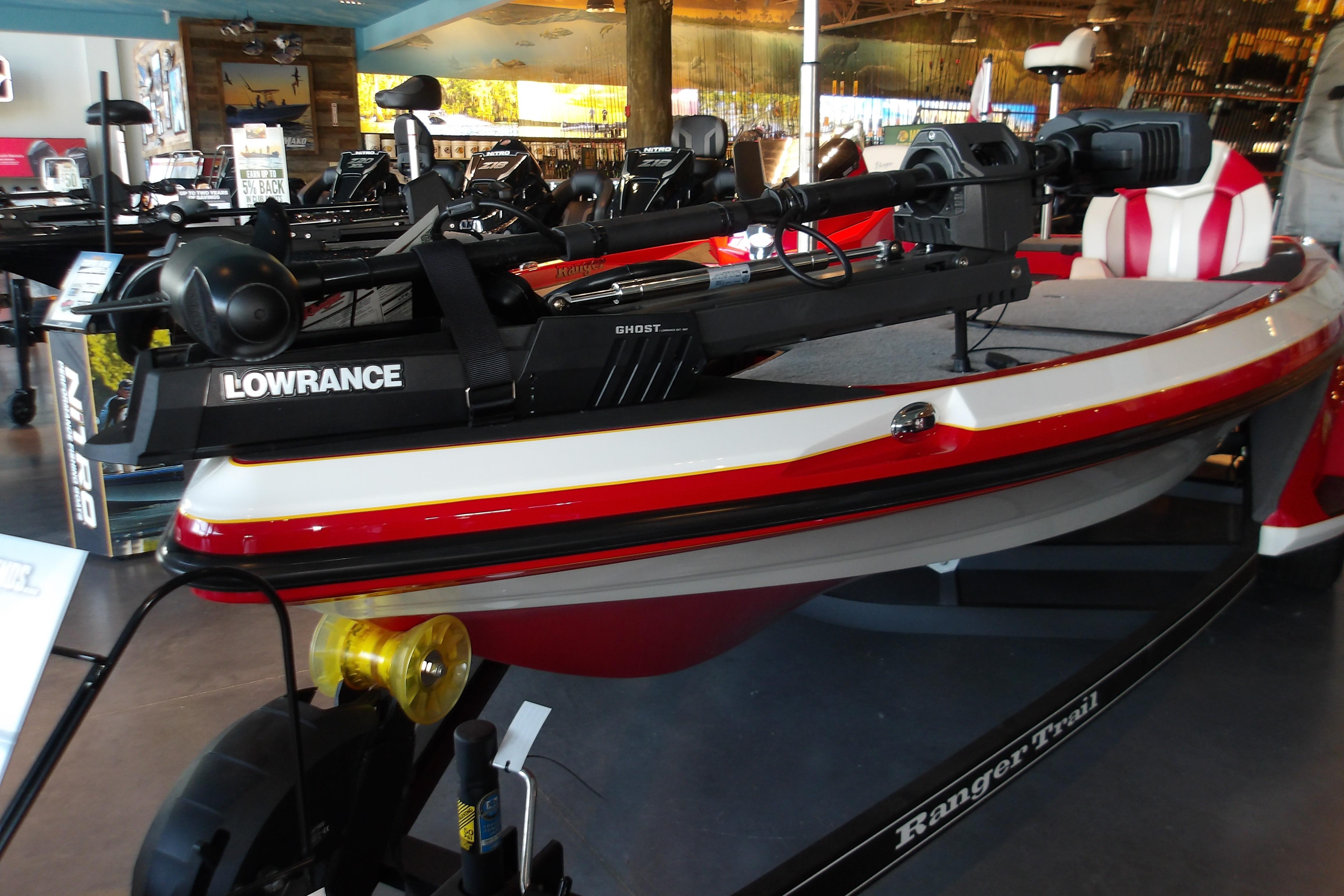 2025 Ranger Z519R Cup-Equipped boat with Lowrance equipment on display.