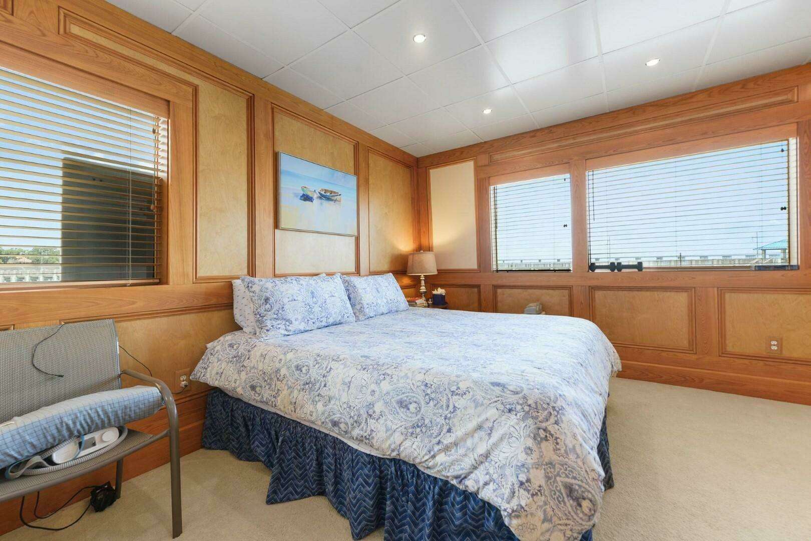 2018 Avenger Luxury Catamaran Coastal Cruiser - Image 21