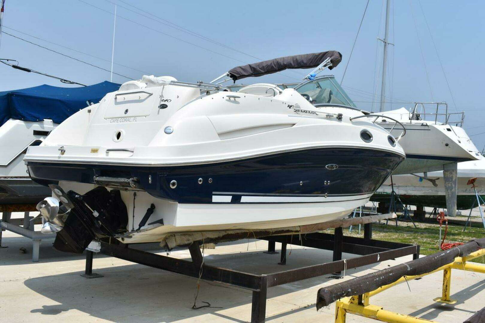 2008 Sea Ray 240 Sundancer - Image 3