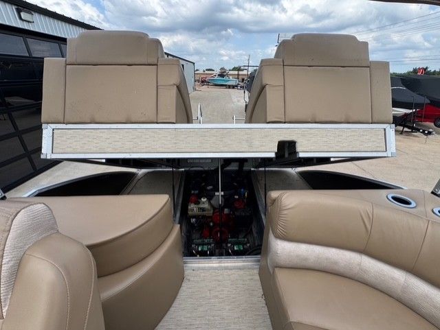 2016 Bennington 2575 QCW - 21