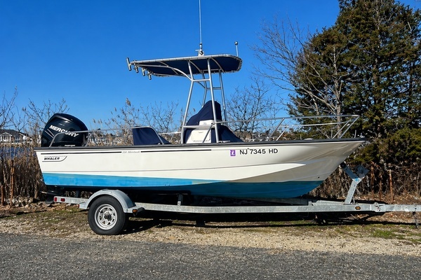 2011 Boston Whaler 190 Montauk