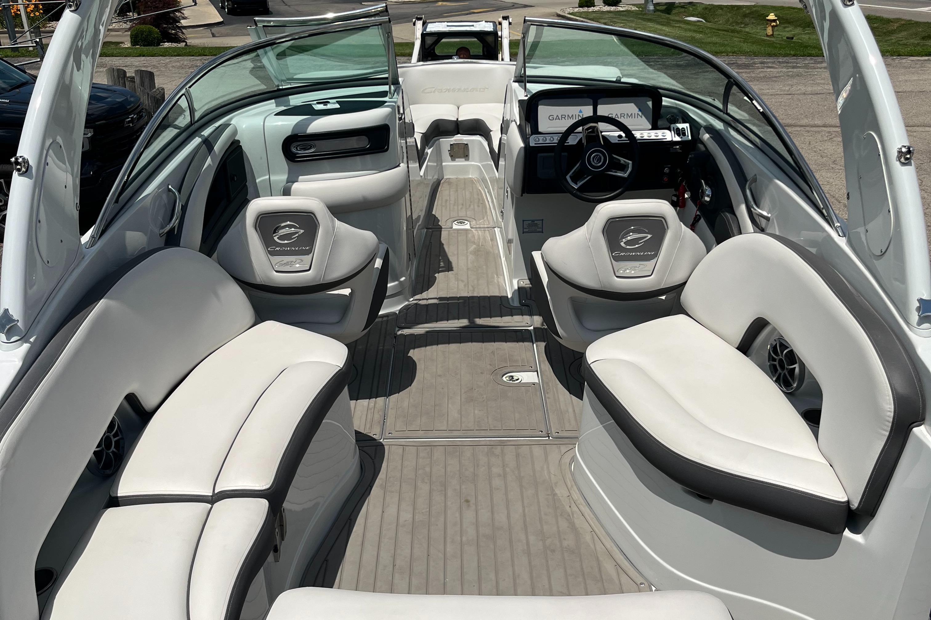 2022 Crownline 280 SS boat interior with luxurious seating and modern dashboard.