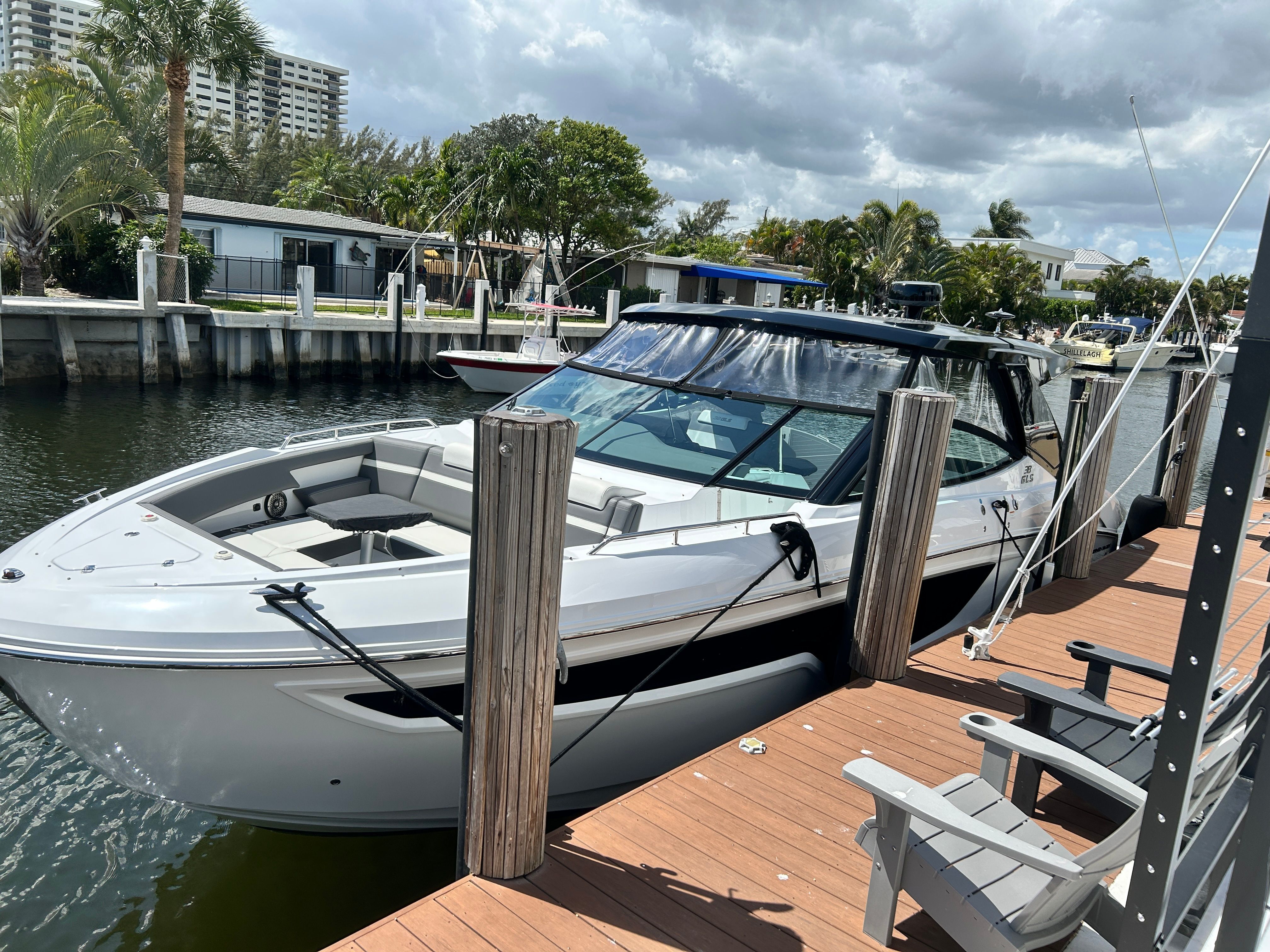 2023 Cruisers Yachts 38 GLS OB - 21