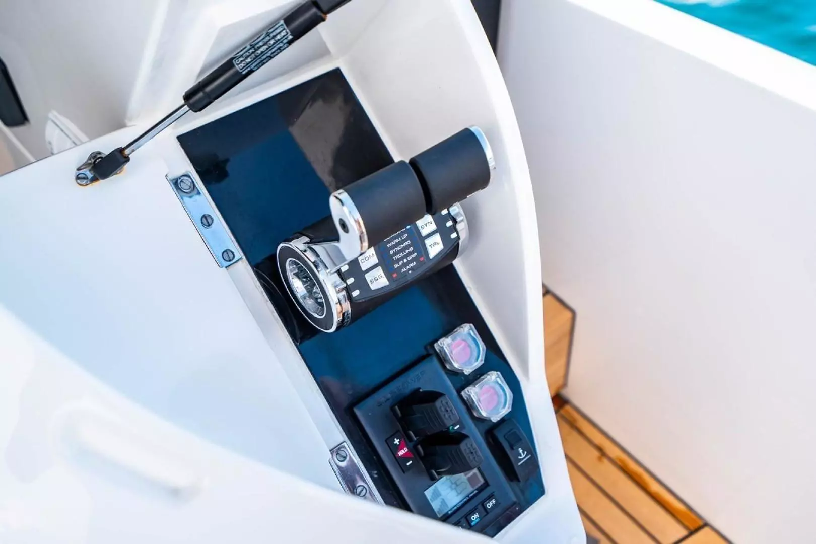 2020 Princess V60 - Image 19