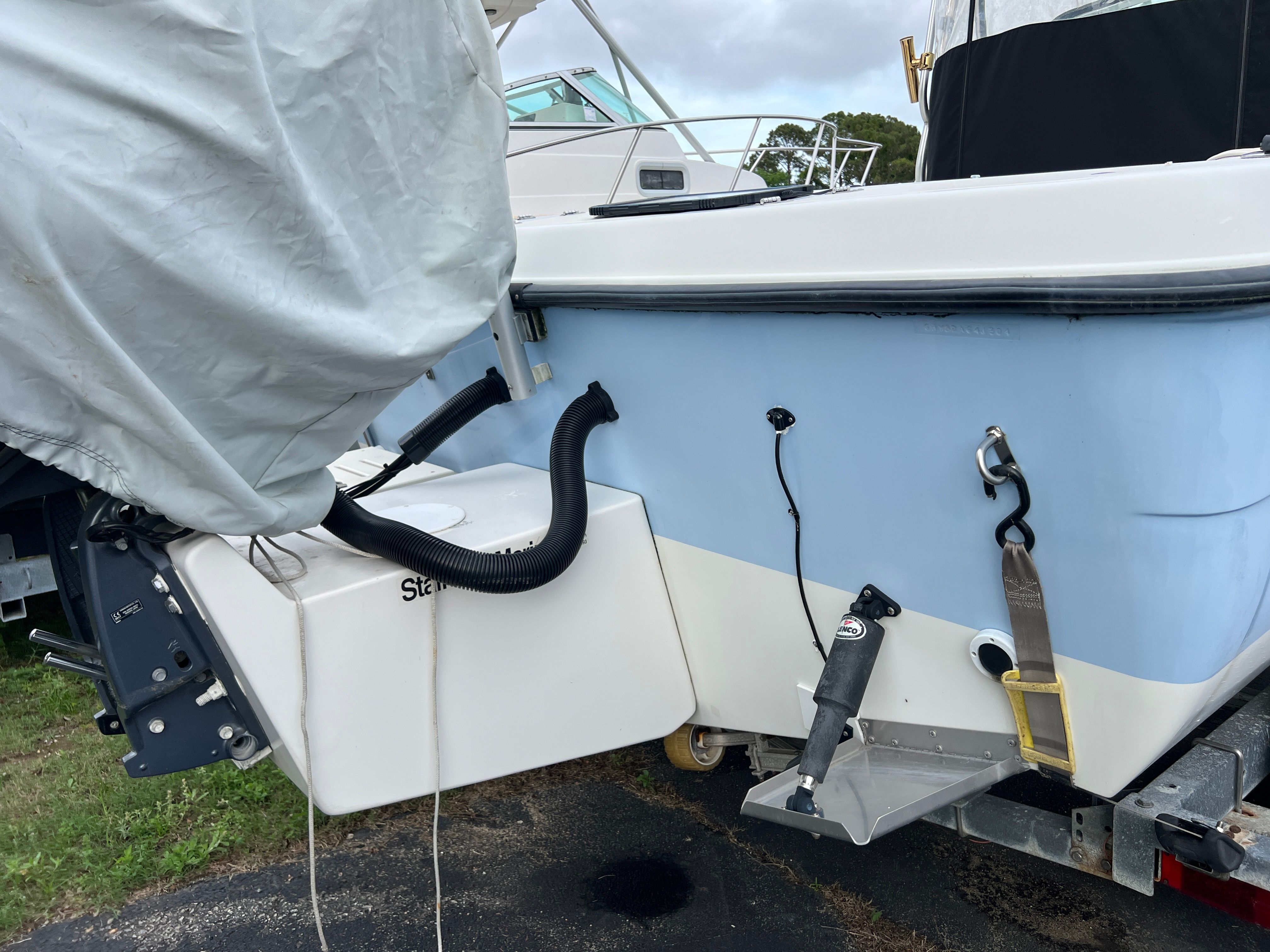 Hydra-Sports 230WA