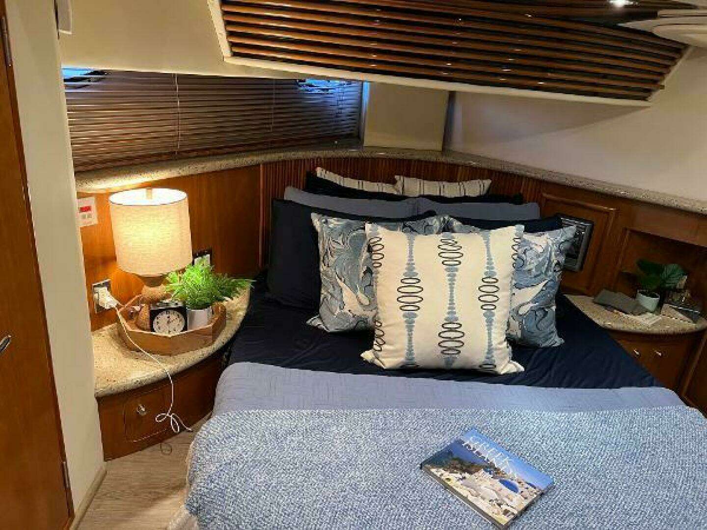 2001 Carver 450 Voyager Pilothouse - Image 60