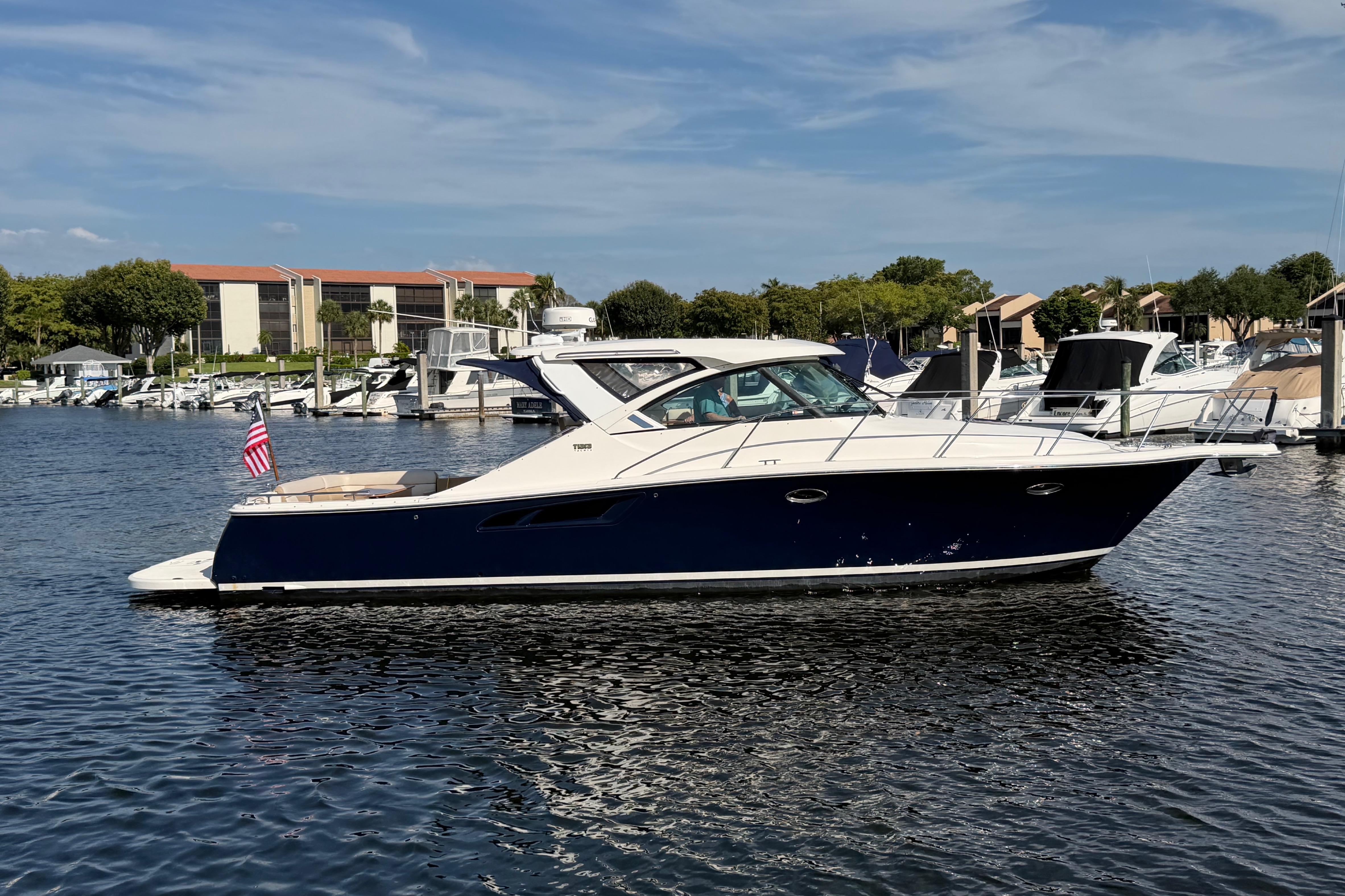 2013 Tiara Yachts 3600 Coronet