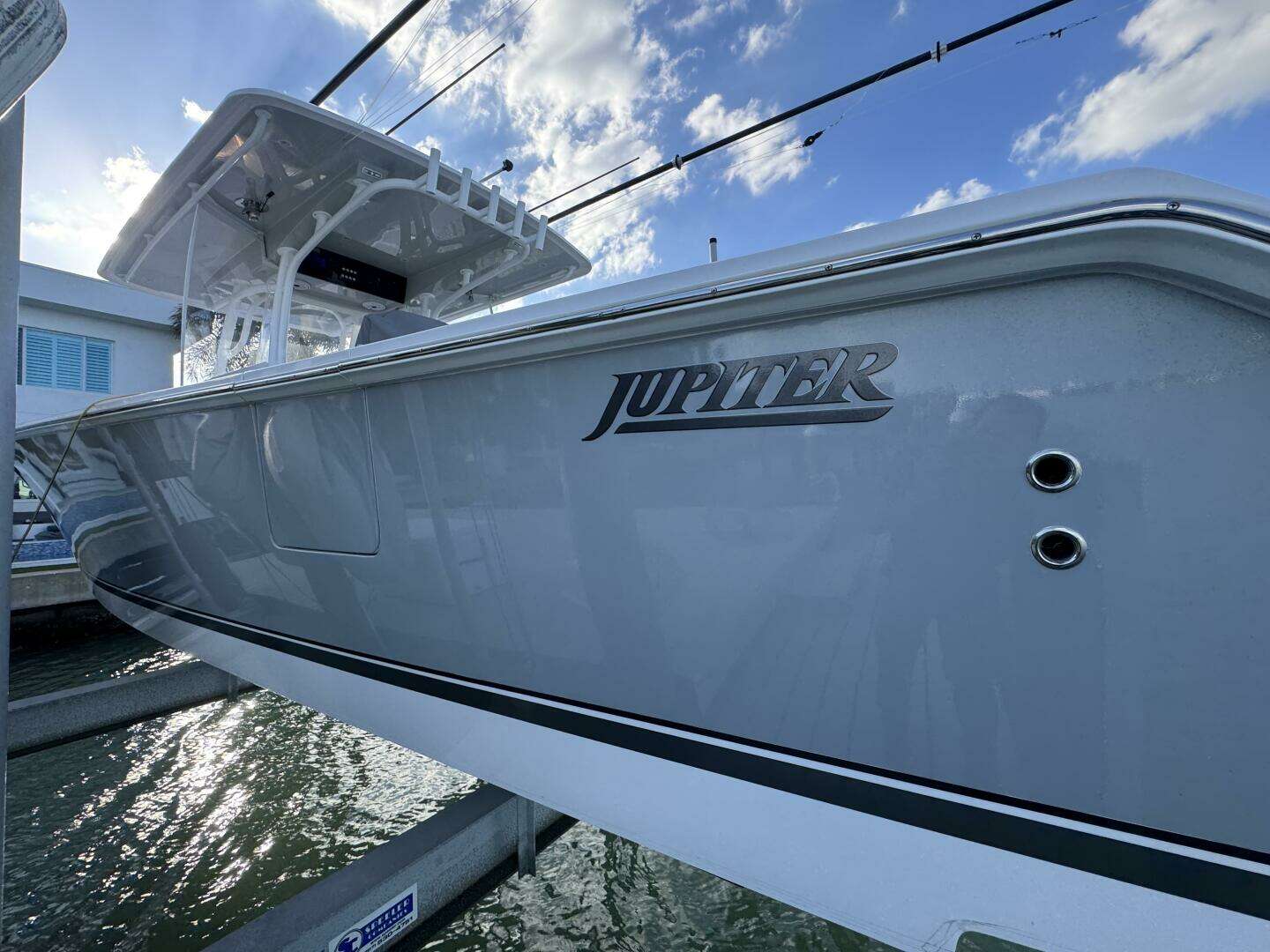2024 Jupiter 38 HFS - Image 26