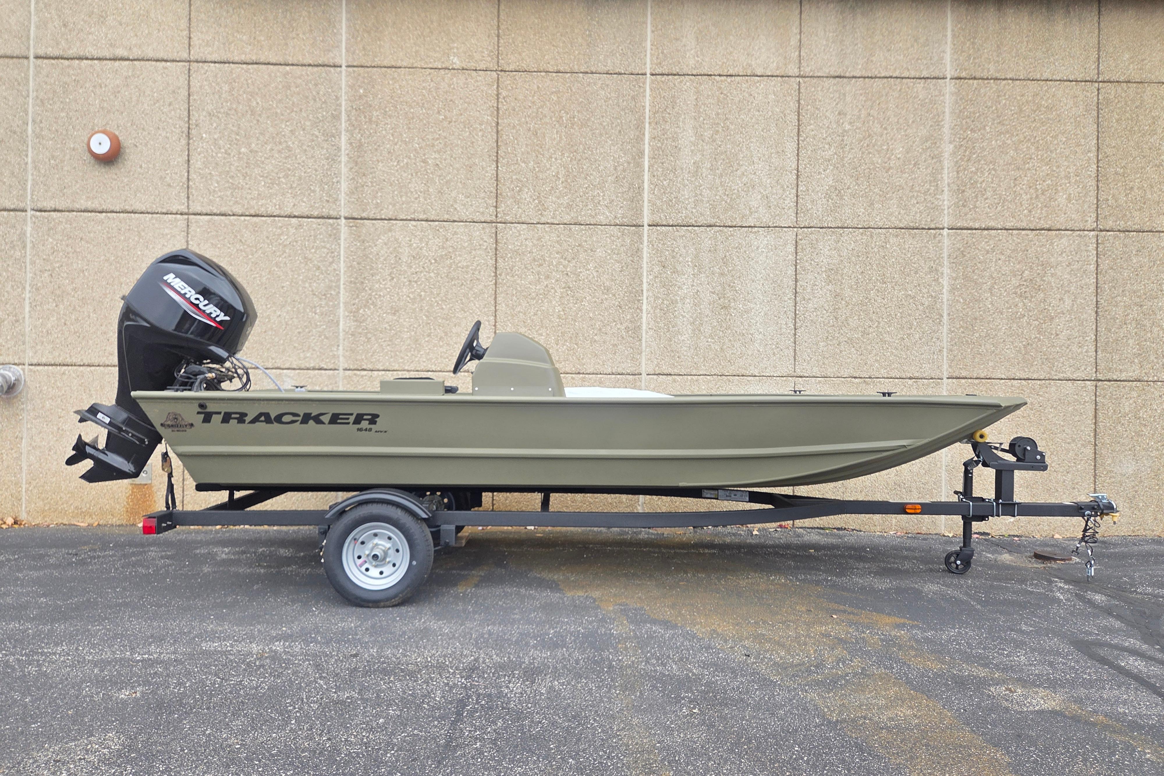 2026 Tracker Grizzly 1648 SC