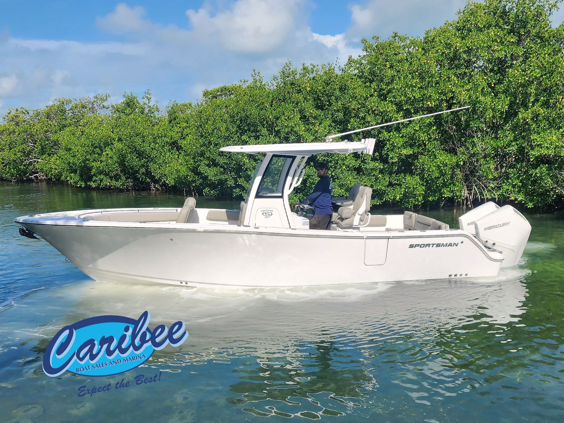 2025 Sportsman Heritage 261 Center Console