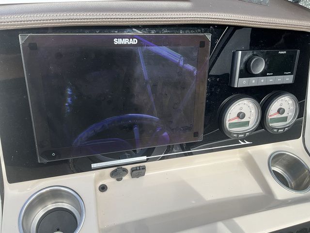 2024 Boston Whaler 210 Vantage - 25