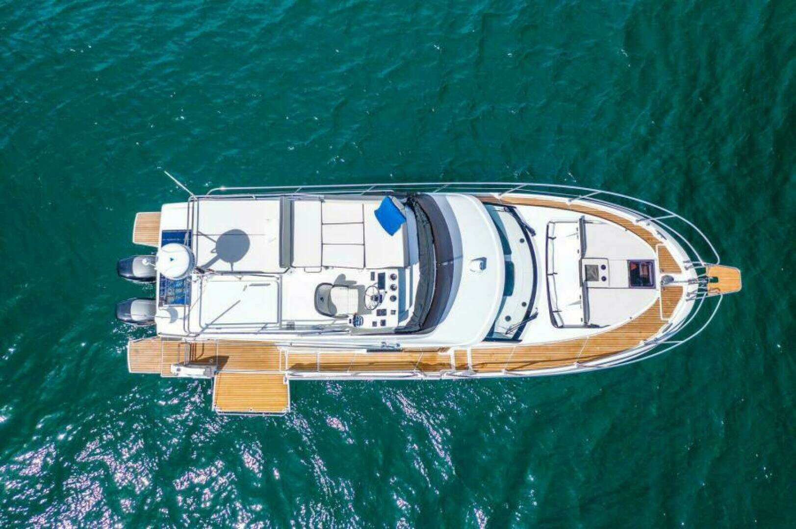 2026 Beneteau Antares 11 Fly - Image 4