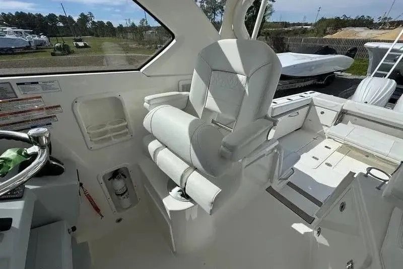 2023 Pursuit OS 355 Offshore - 7