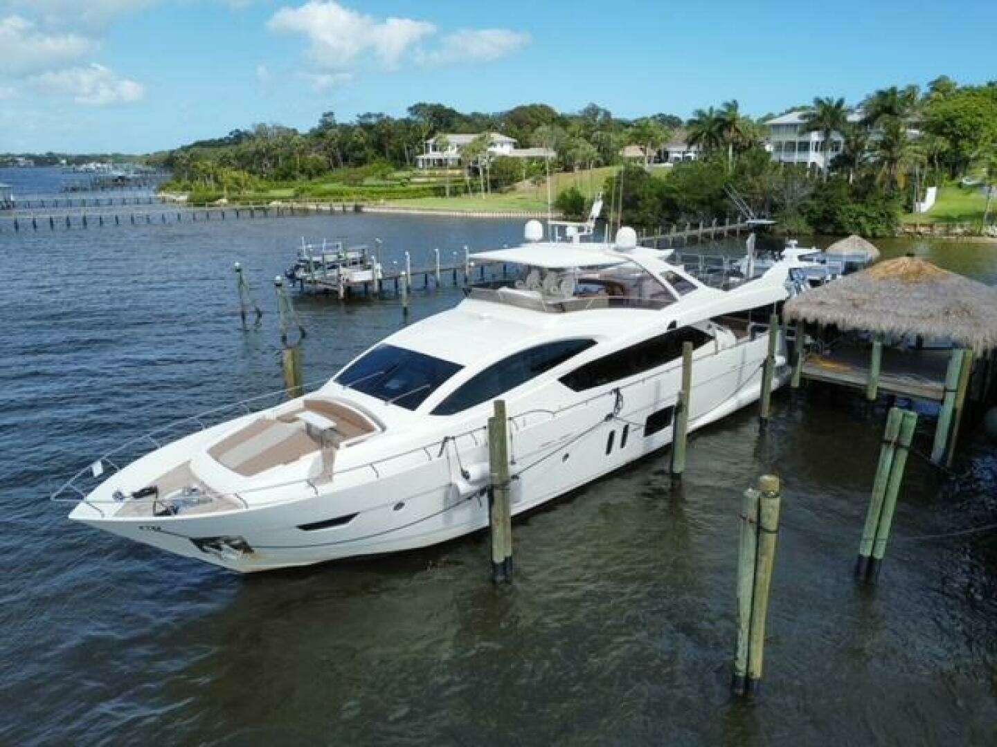 2009 Astondoa 95 GLX - Image 11