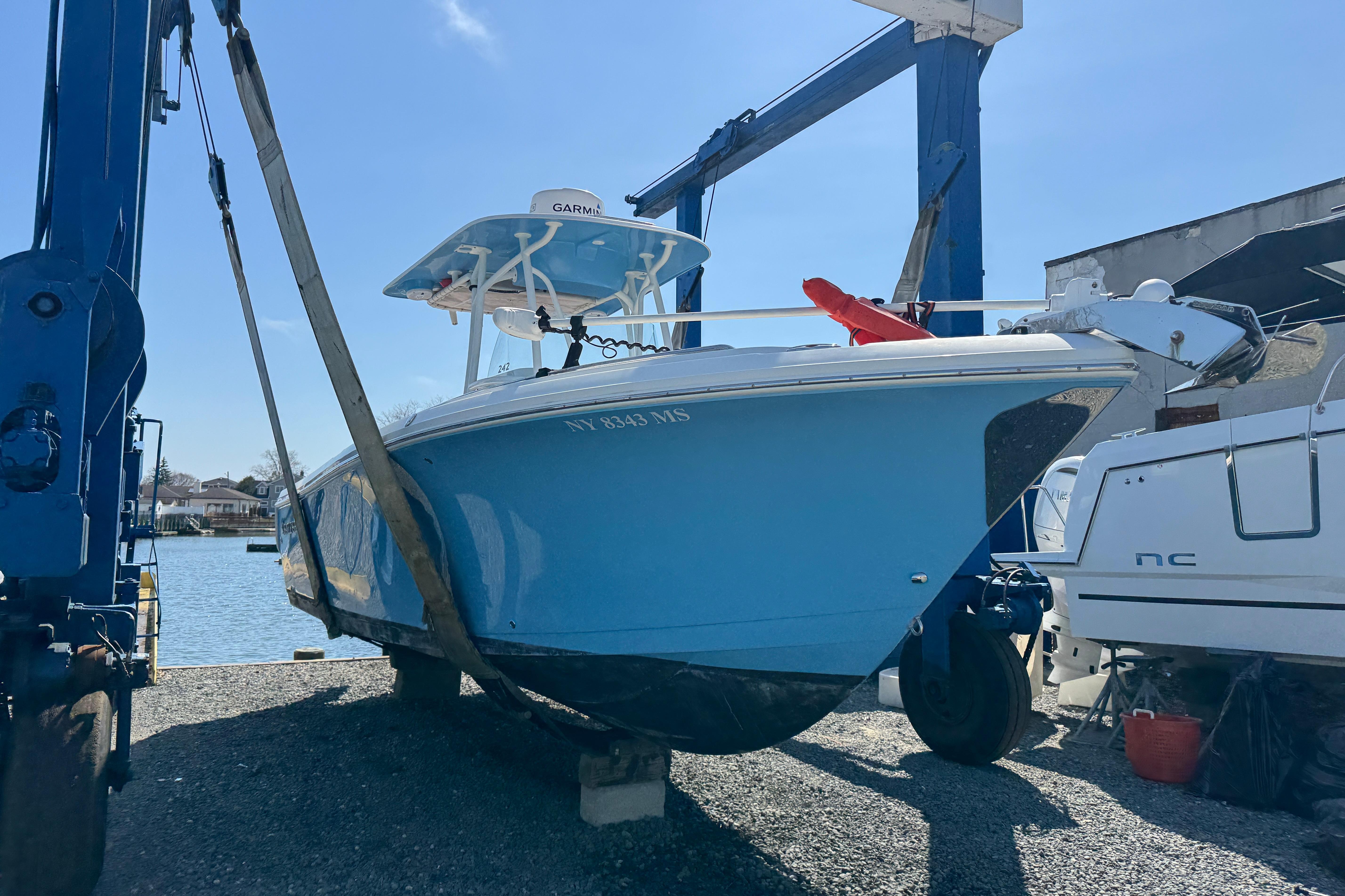 2022 Sailfish 242 CC
