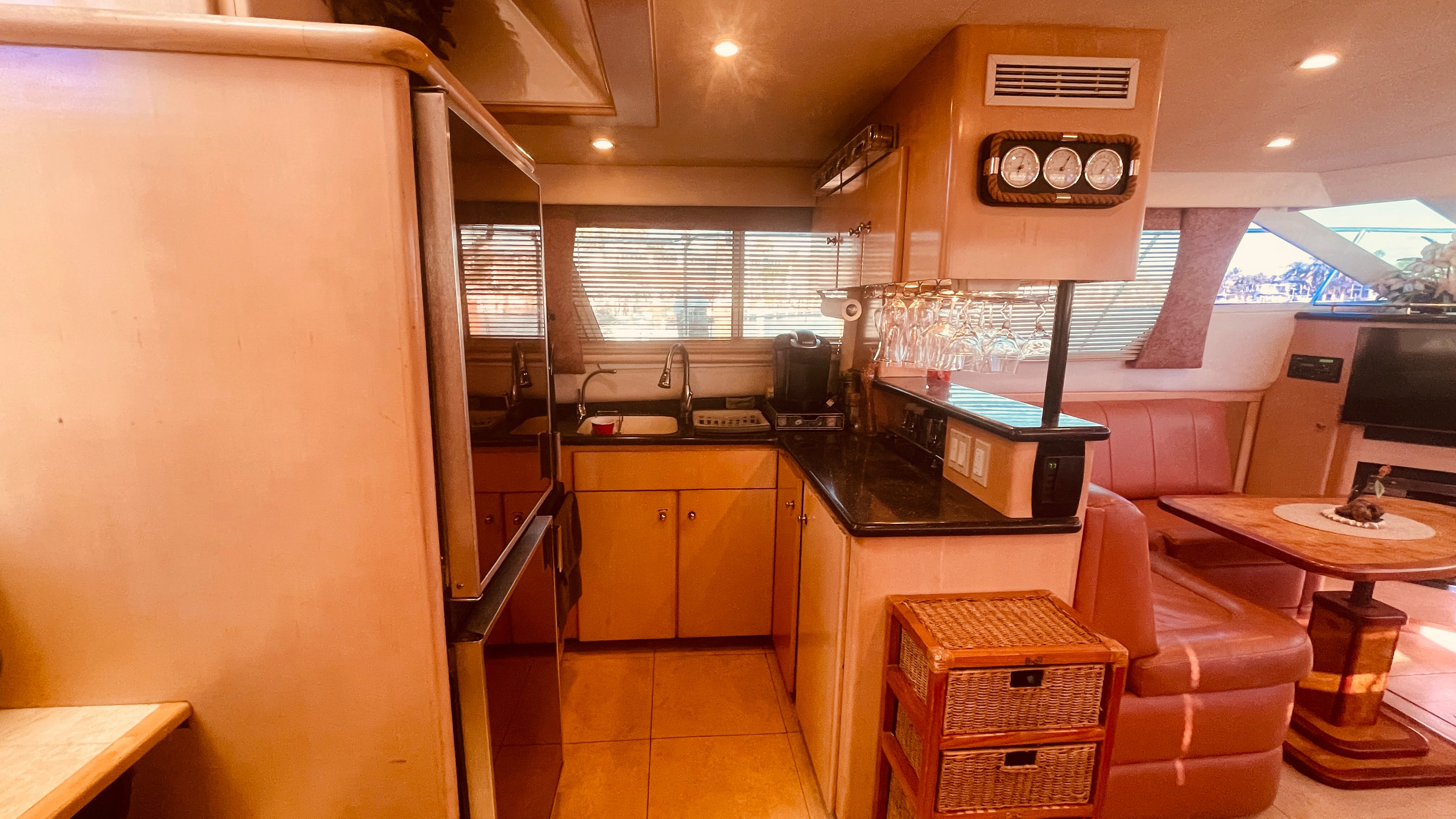 1997 Carver 500 Cockpit Motor Yacht - 18