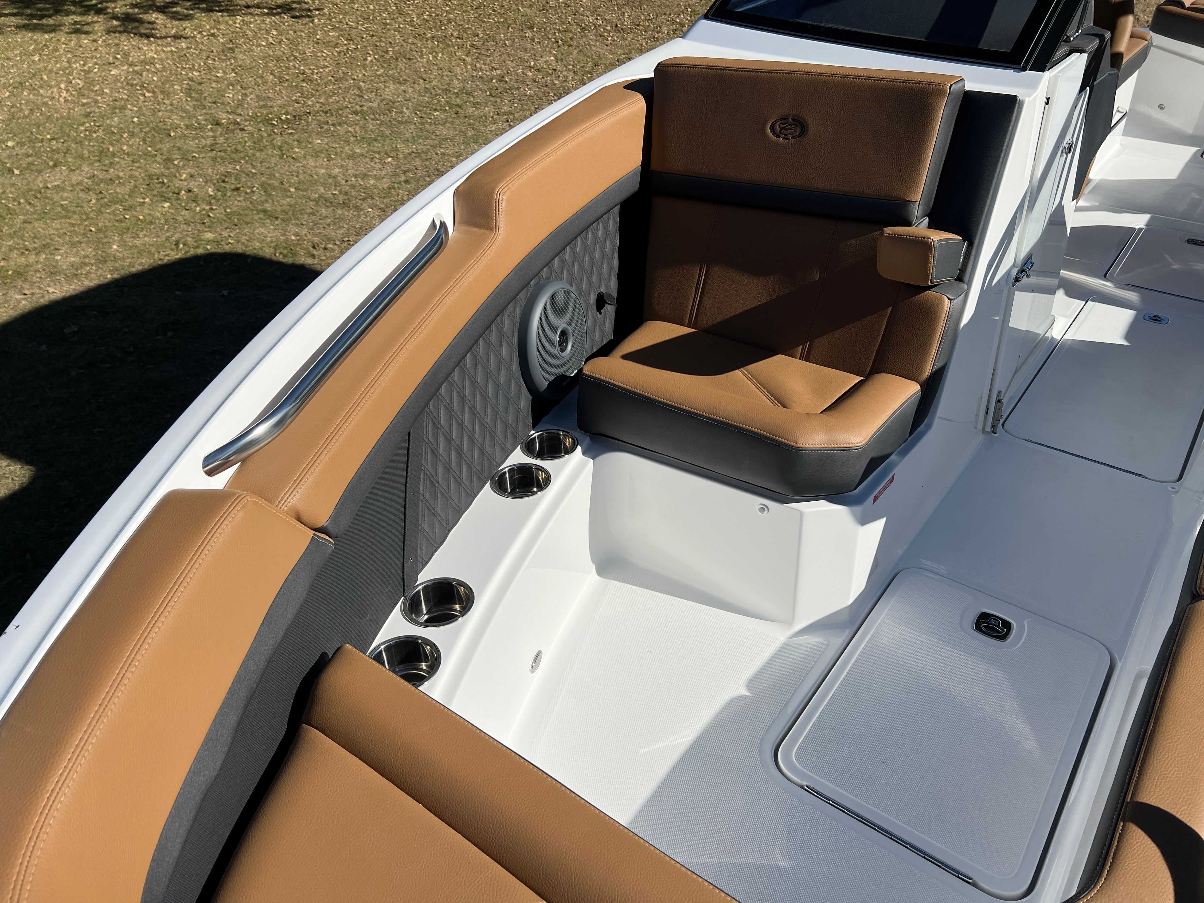 2026 COBALT R8 - Image 24