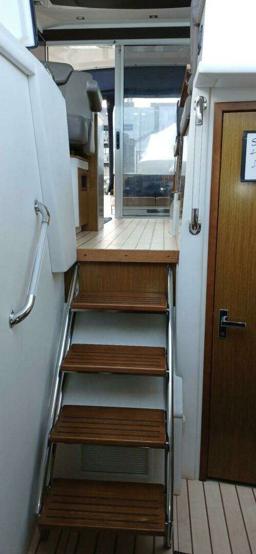 2014 Cruisers Yachts — - Image 10