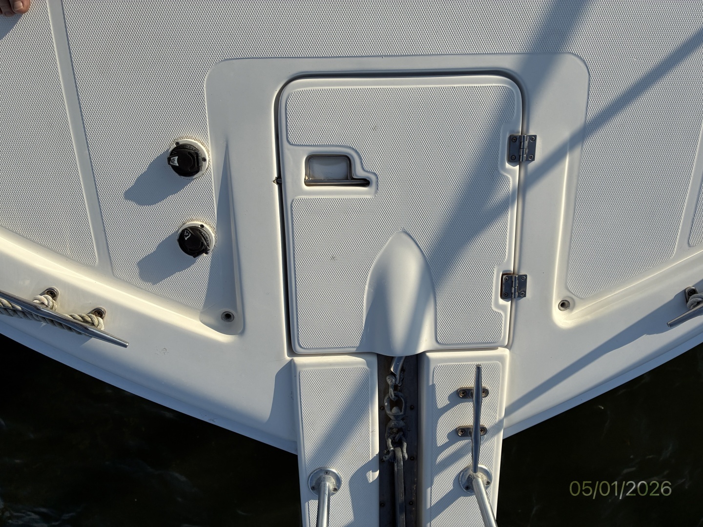 2005 Luhrs Convertible - Image 7