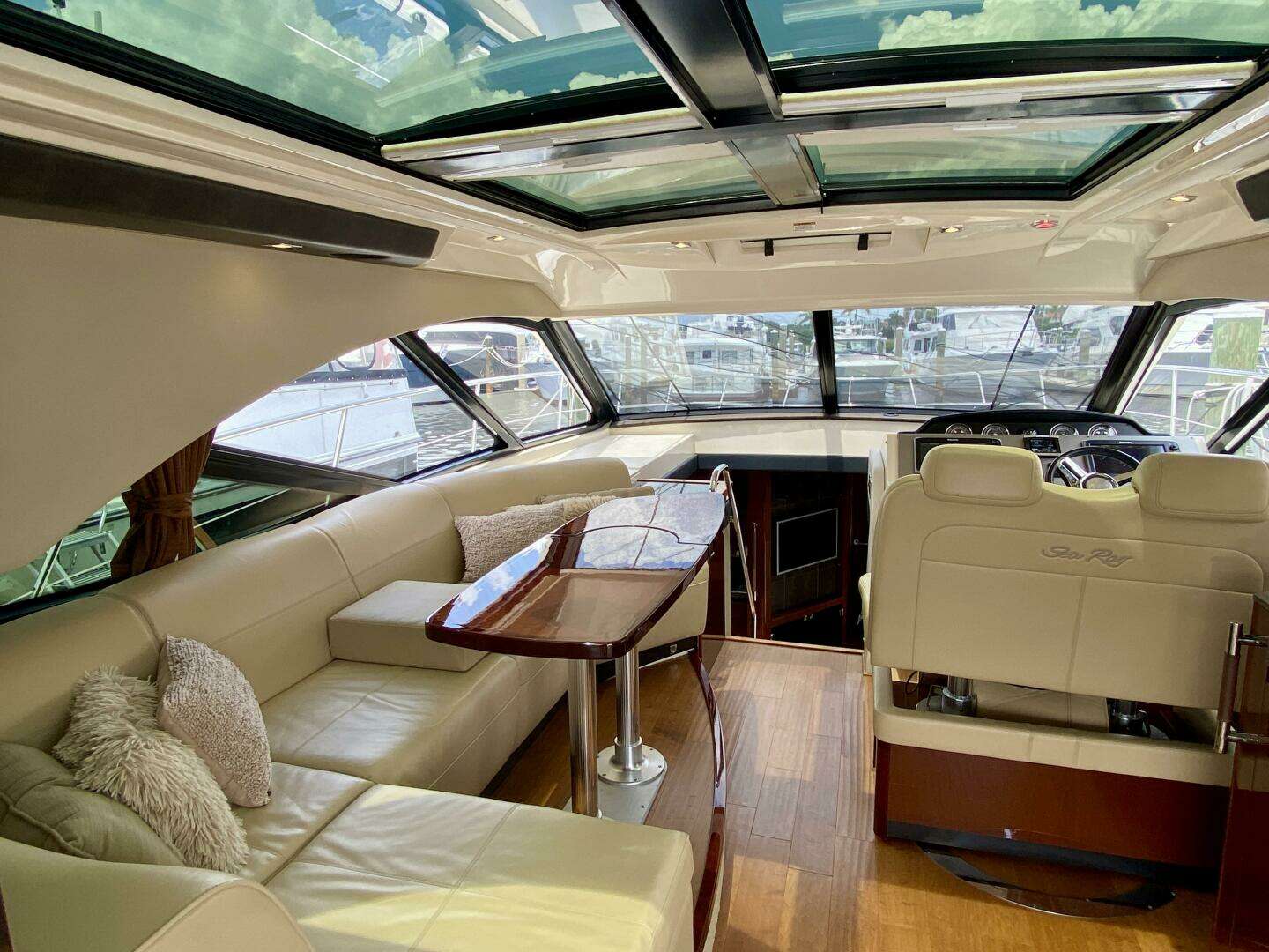 2015 Sea Ray 510 Sundancer - Image 6