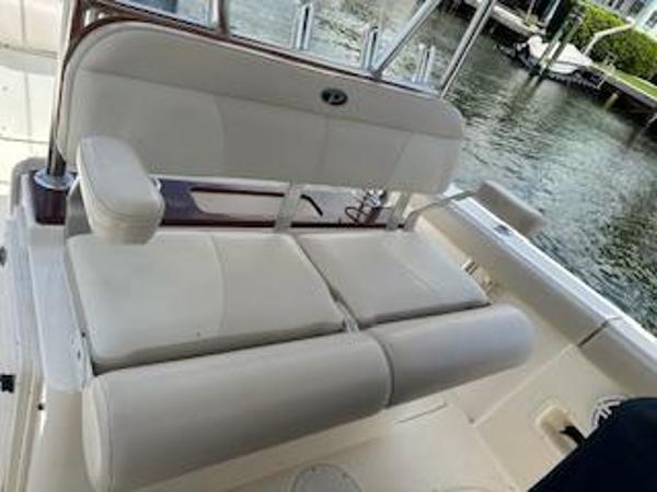 2011 Pursuit C 280 Center Console - 18
