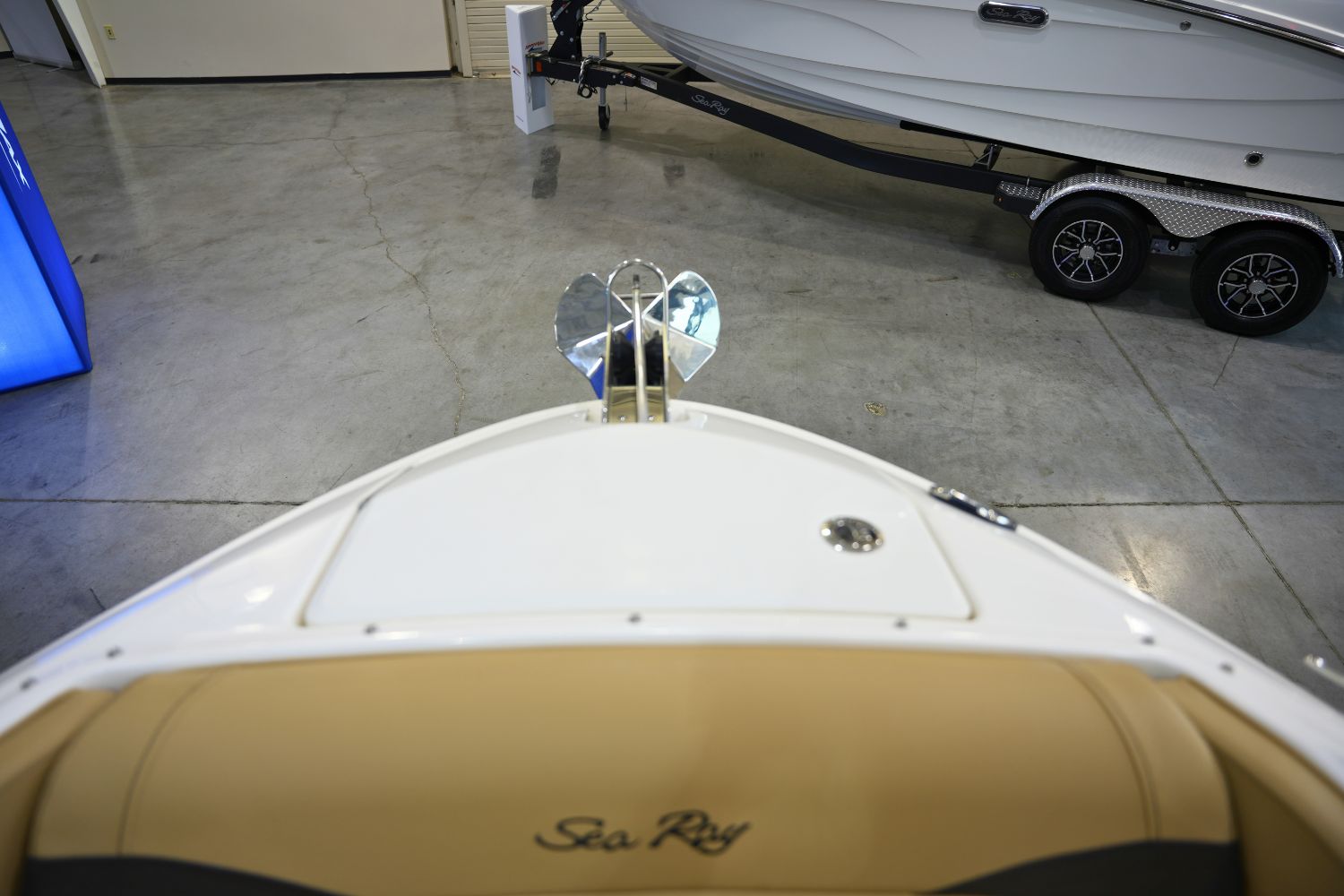 2025 Sea Ray SLX 260 Surf - 39