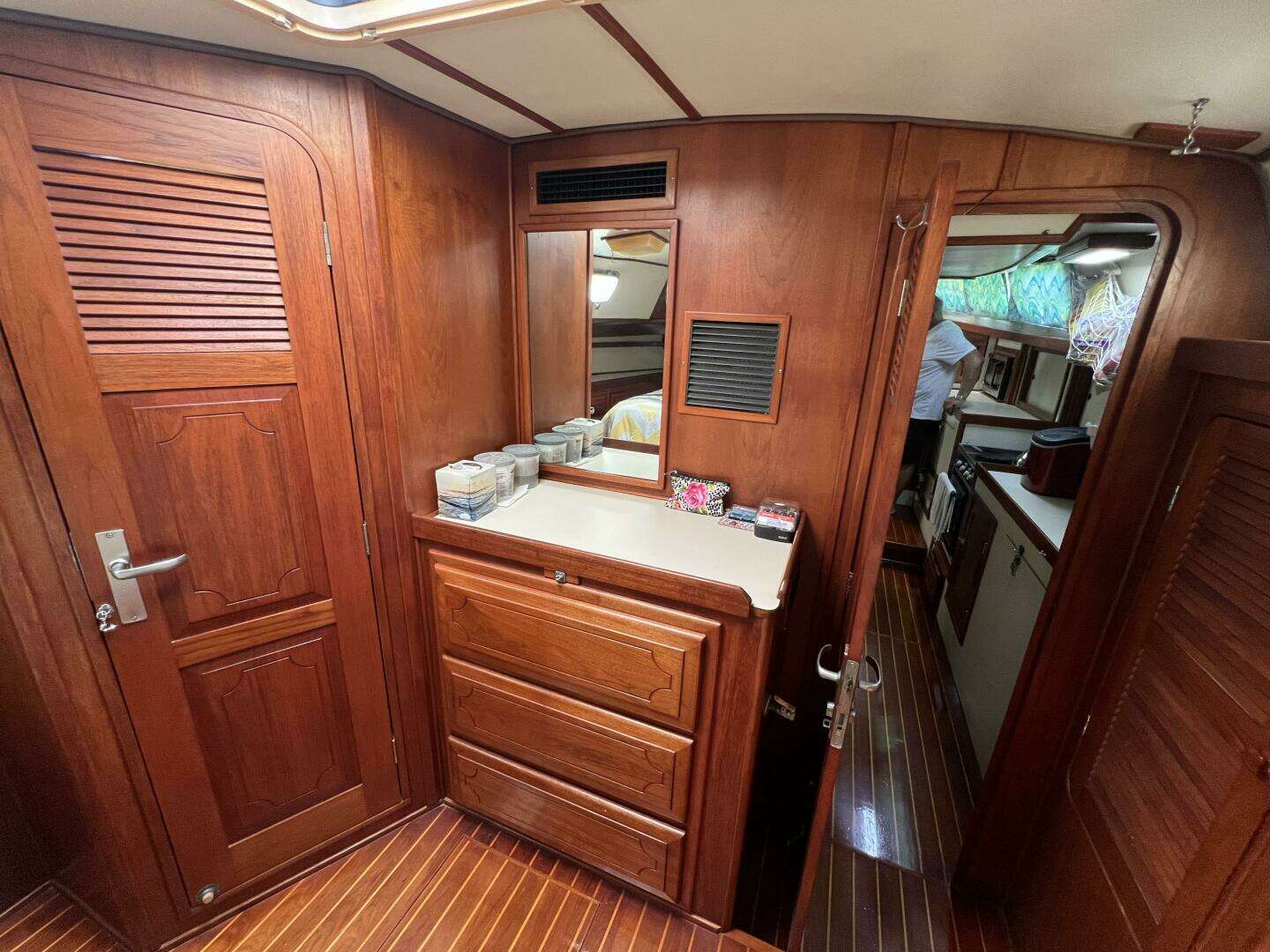 1989 Antigua — - Image 20