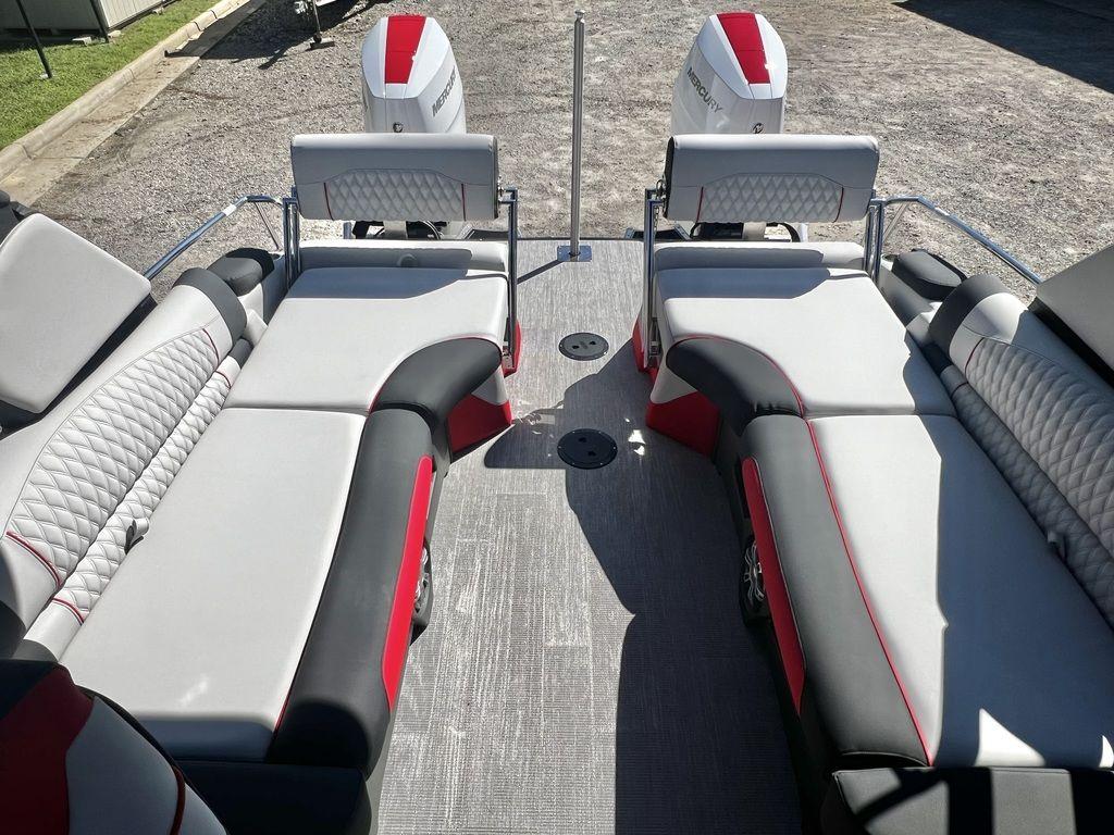 2025 Avalon Excalibur LTD 25' Quad Lounge Windshield - Triple Toon TWIN - IN STOCK - 14