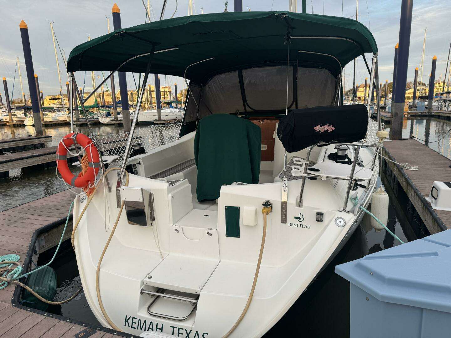 1999 Beneteau 381 - Image 6
