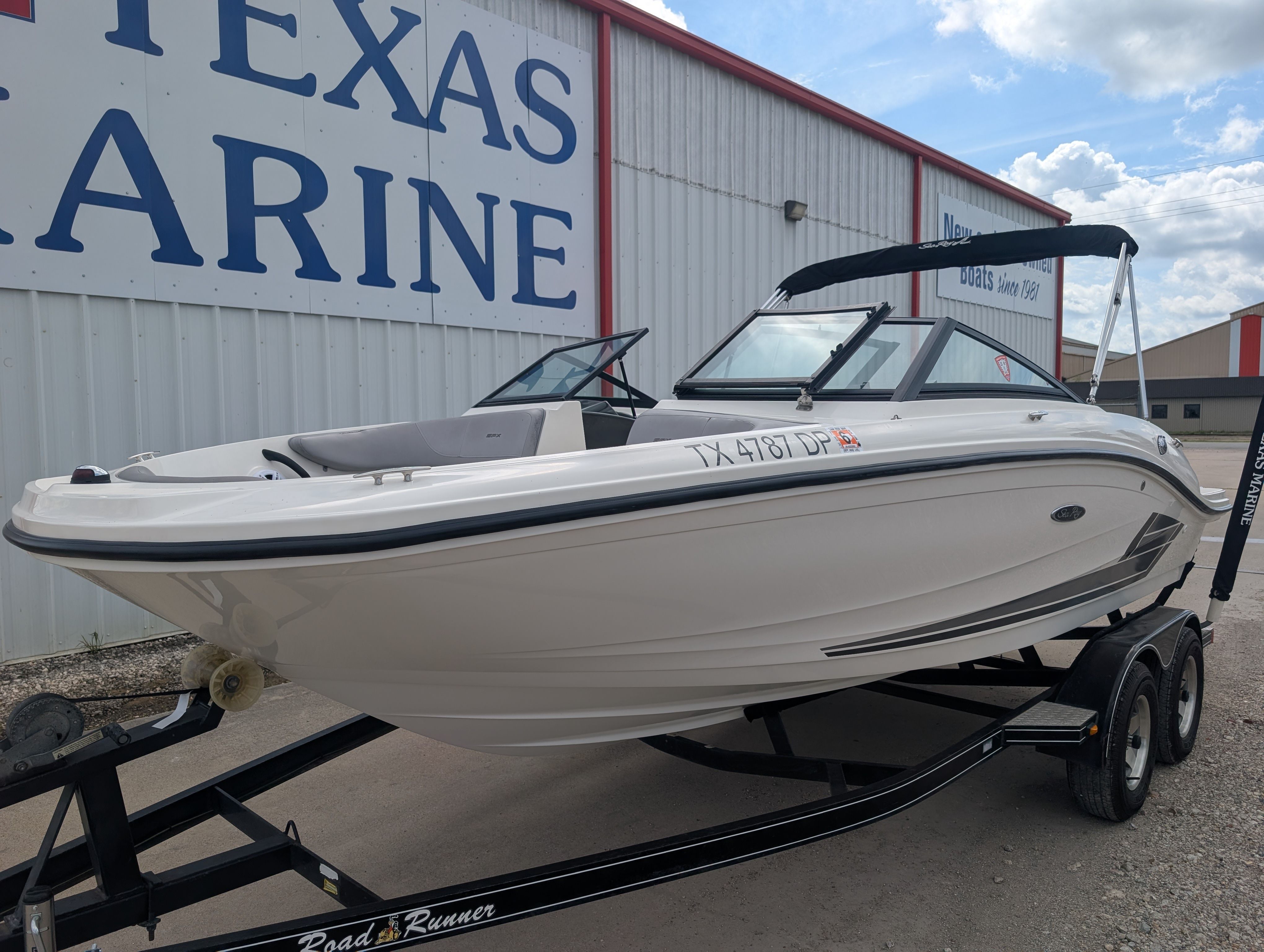 2016 SEA RAY 190 SPX - Image 3