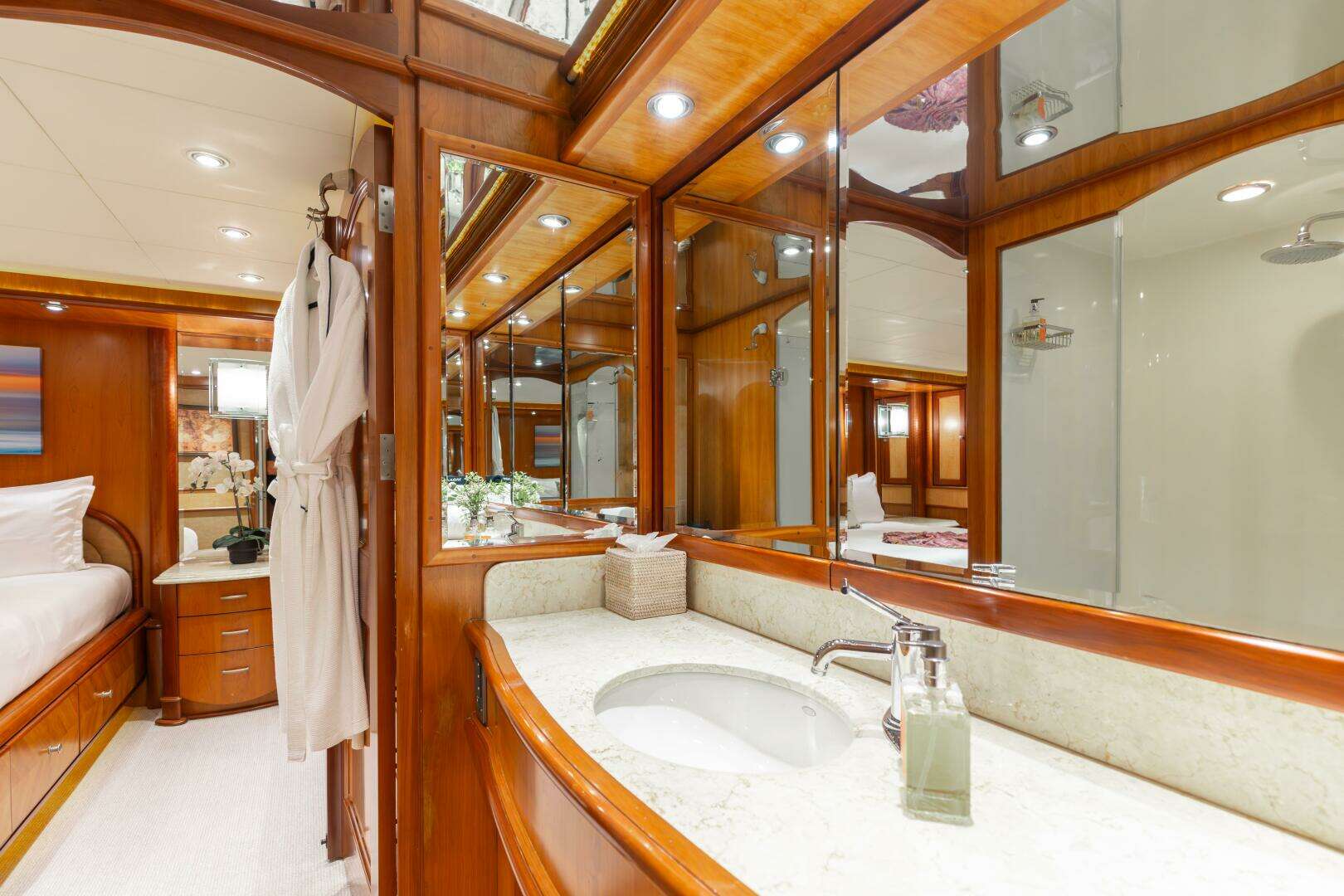 2007 President Tri-Deck - Image 32