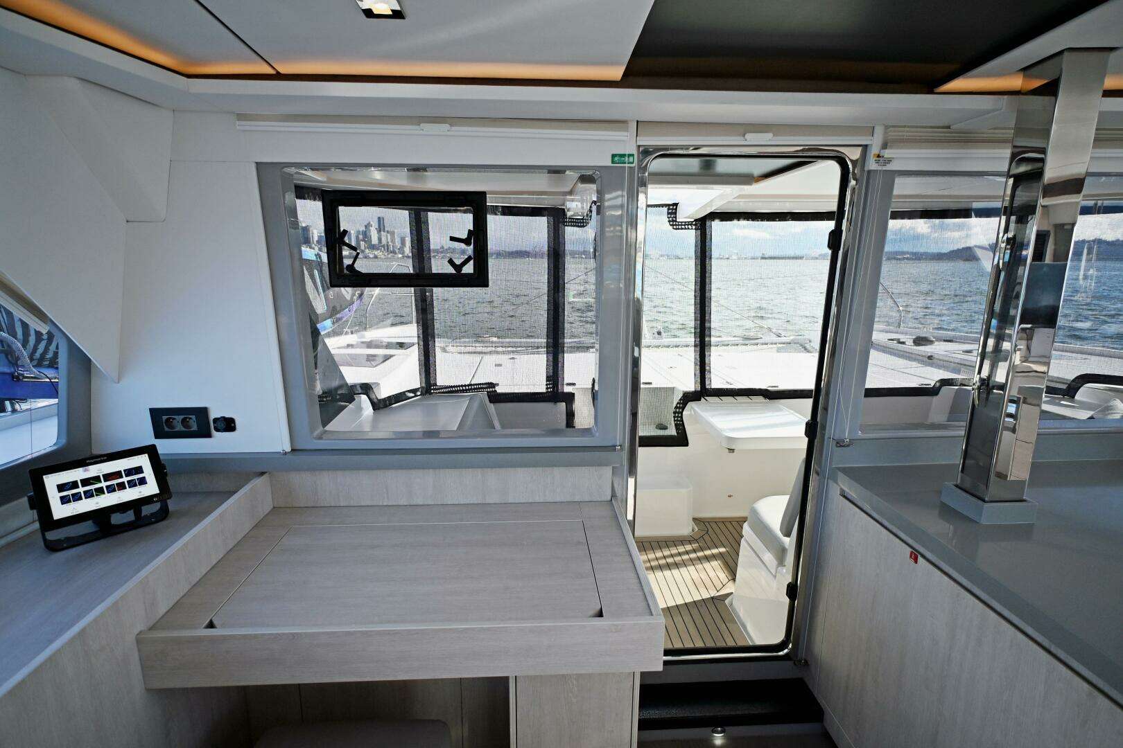 2020 Leopard 45 - Image 13