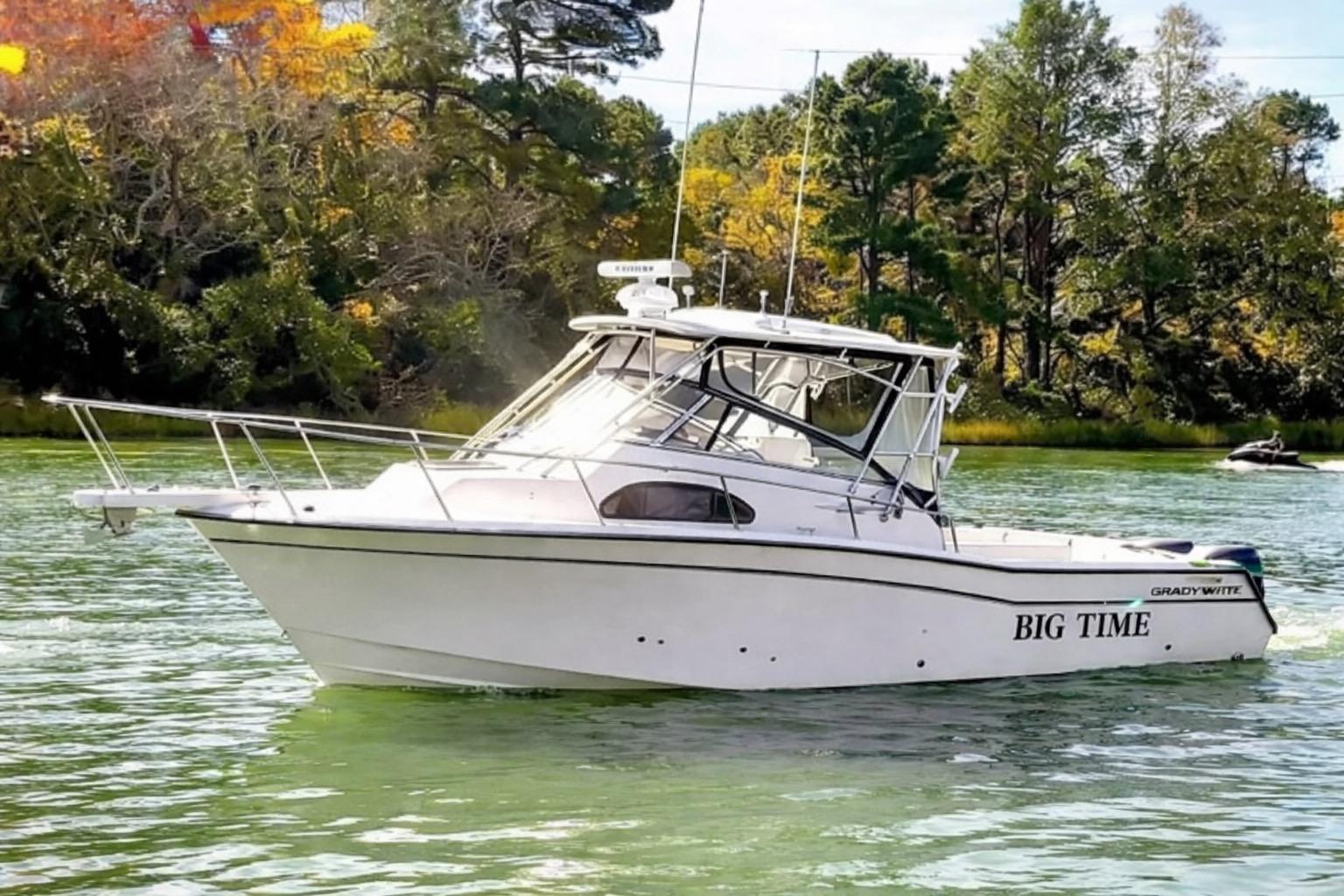 2005 Grady-White Marlin 300
