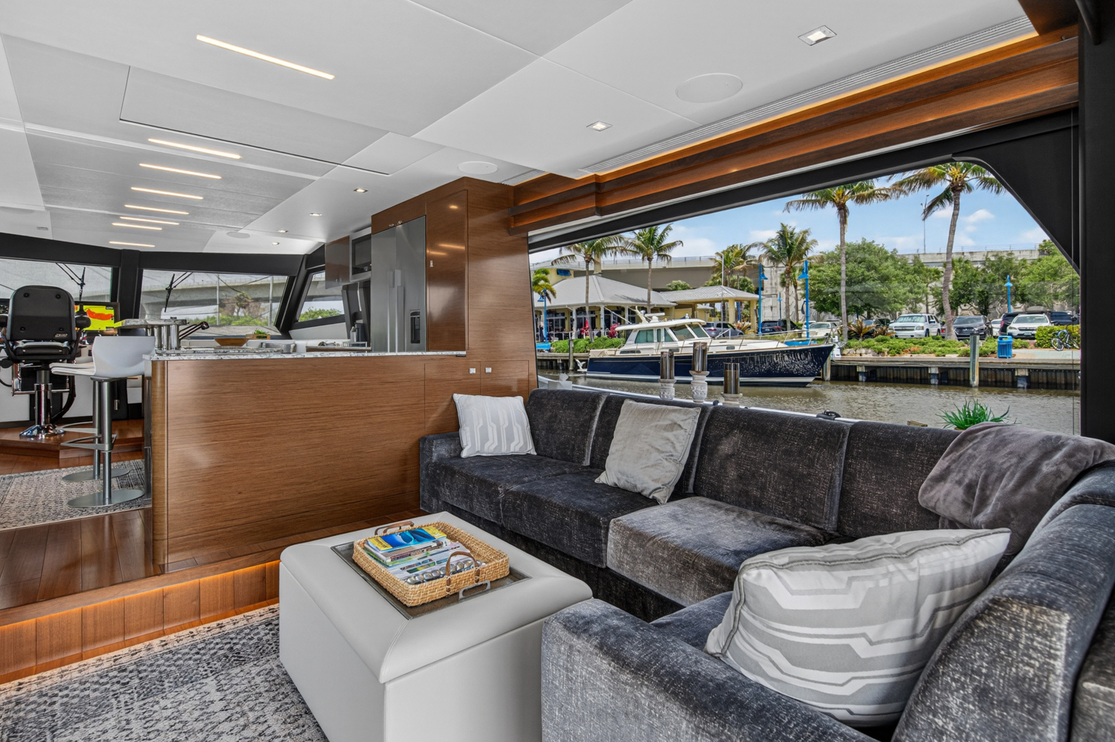 2021 Ocean Alexander 70E - Image 13