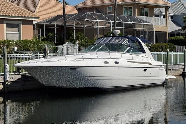 1998 Cruisers Yachts 3870 Esprit