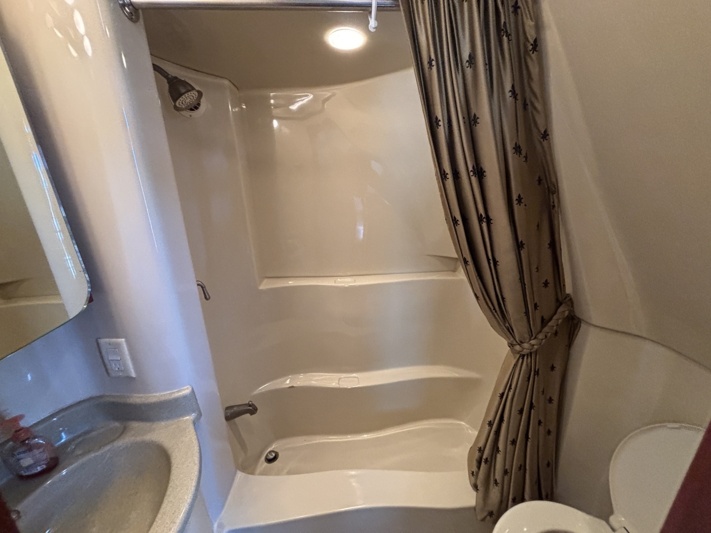 2007 Bluewater 5200 - Image 30