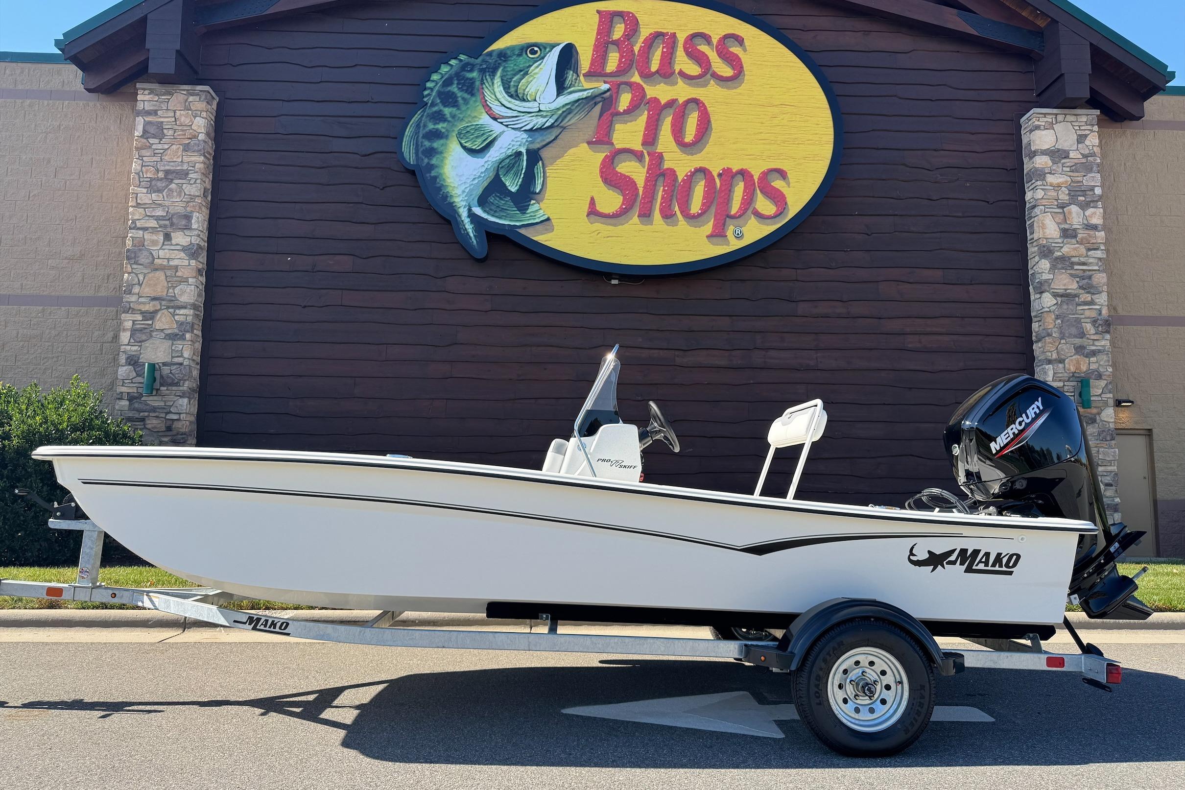 2026 Mako Pro Skiff 17 CC